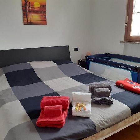 La Perla Del Lago Apartment Калчераника ал Лаго Екстериор снимка